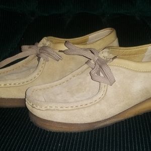 Clarks Wallabees Sz 8